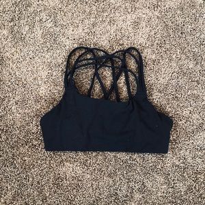 Athleta Hyper Focused Strappy Sports Bra